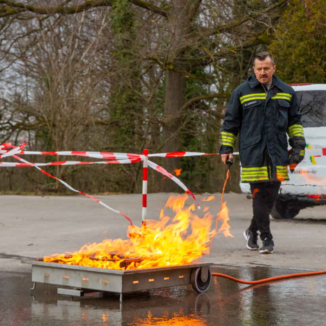 Feuerloescher-Training Reitclub